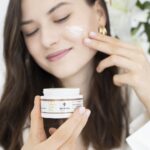 Créme visage au venin d'abeille